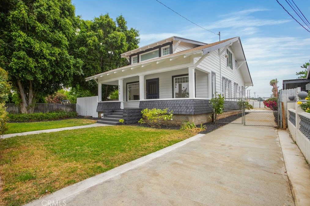 3830 Mckenzie St, Riverside CA  92503-3752 exterior
