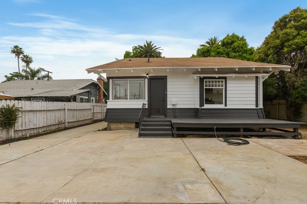 3830 Mckenzie St, Riverside CA  92503-3752 exterior