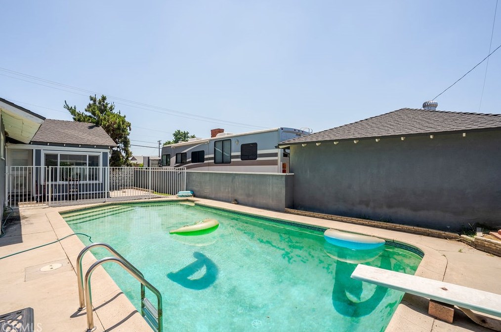 271 E Cypress St, Covina, CA 91723