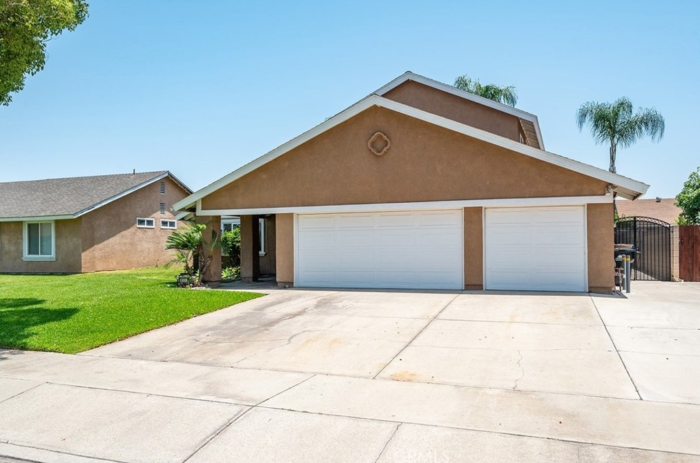 2437 S Mildred Pl, Ontario, CA 91761