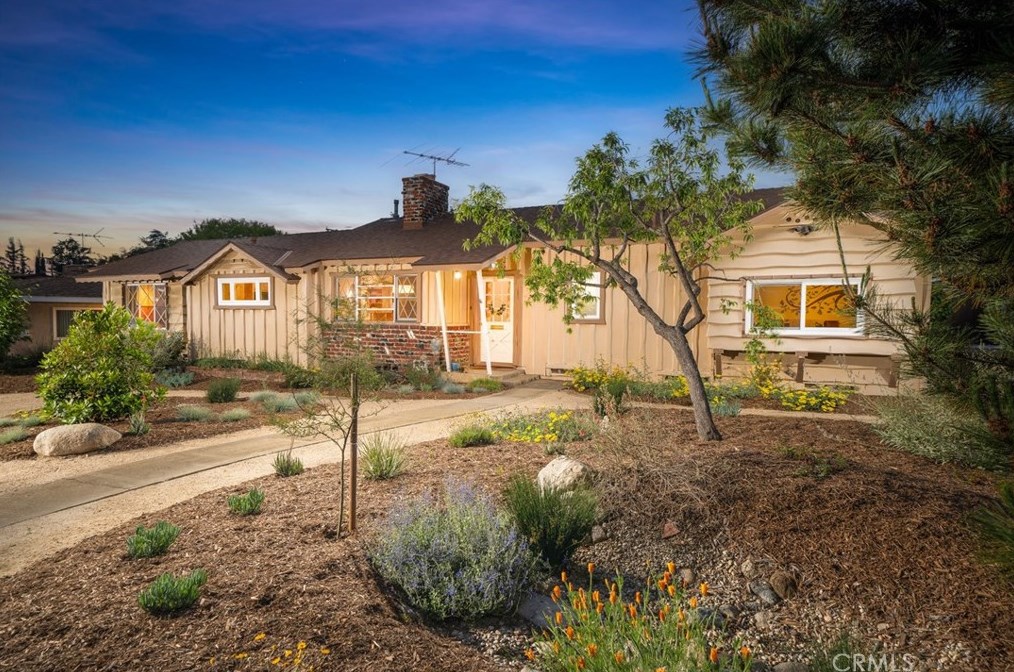 1347 N 1st Ave, Upland, CA 91786