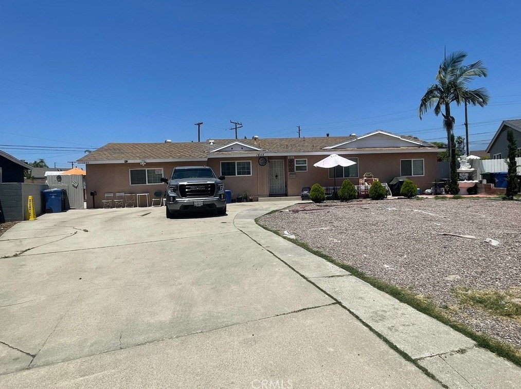 1655 Densmore St, Pomona CA  91767-4335 exterior