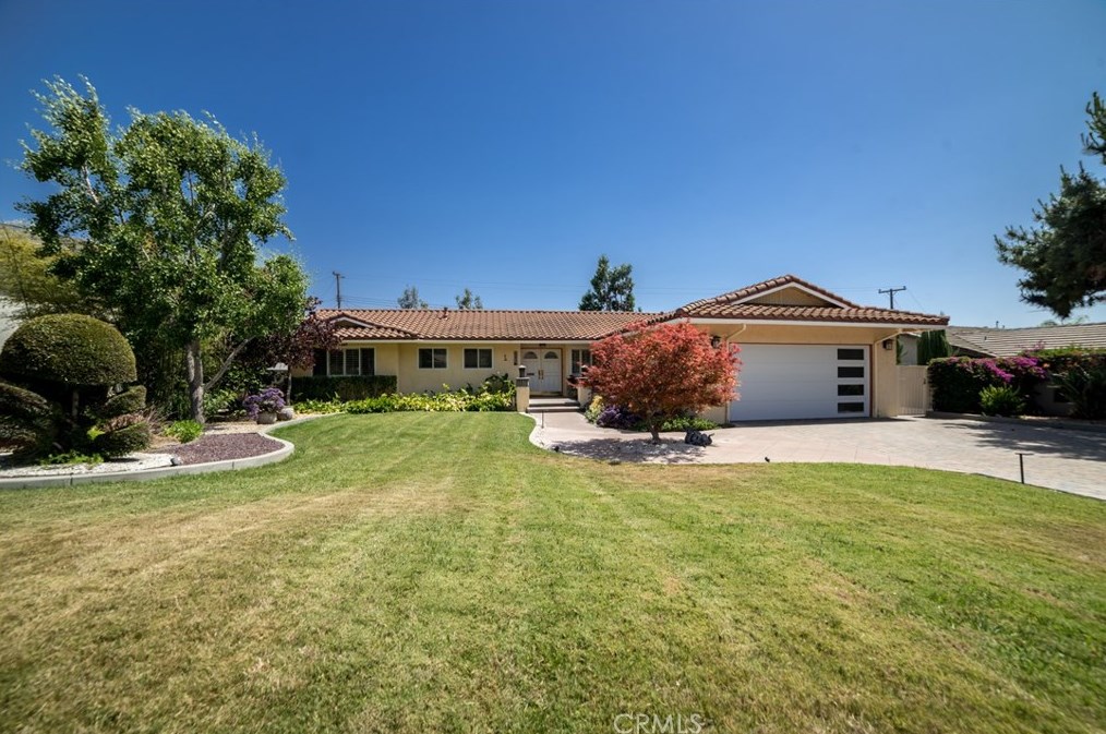 2372 W Silver Tree Rd, Claremont, CA 91711