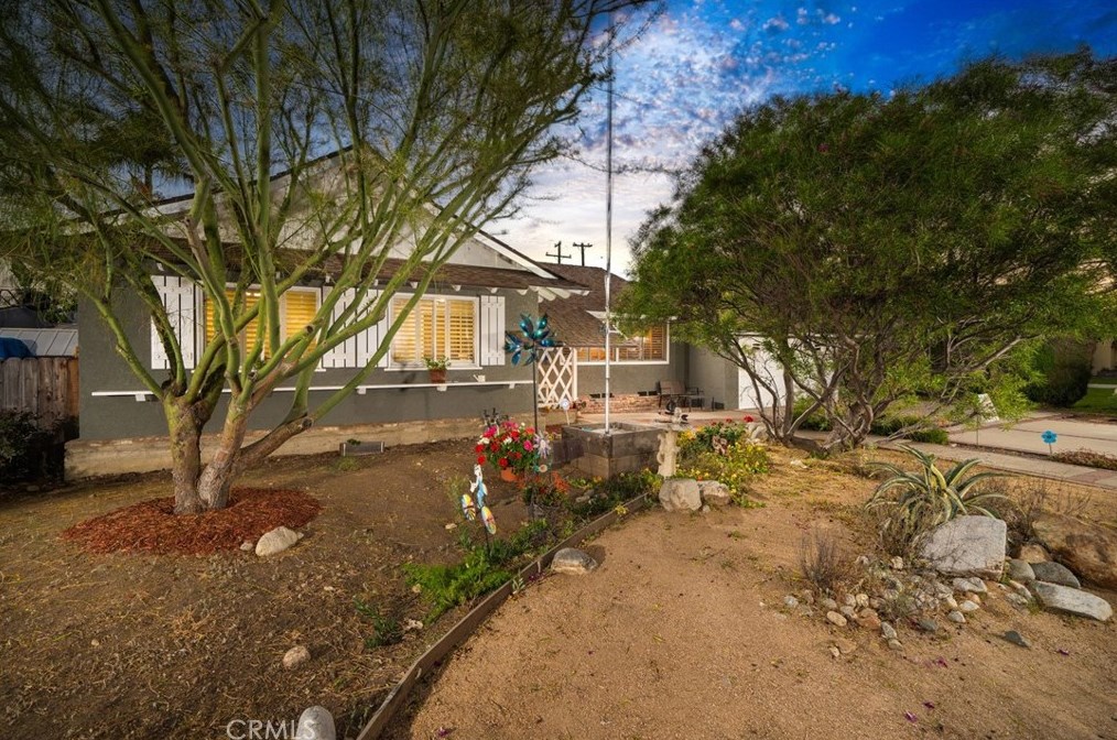 464 Cinderella Dr, Claremont, CA 91711