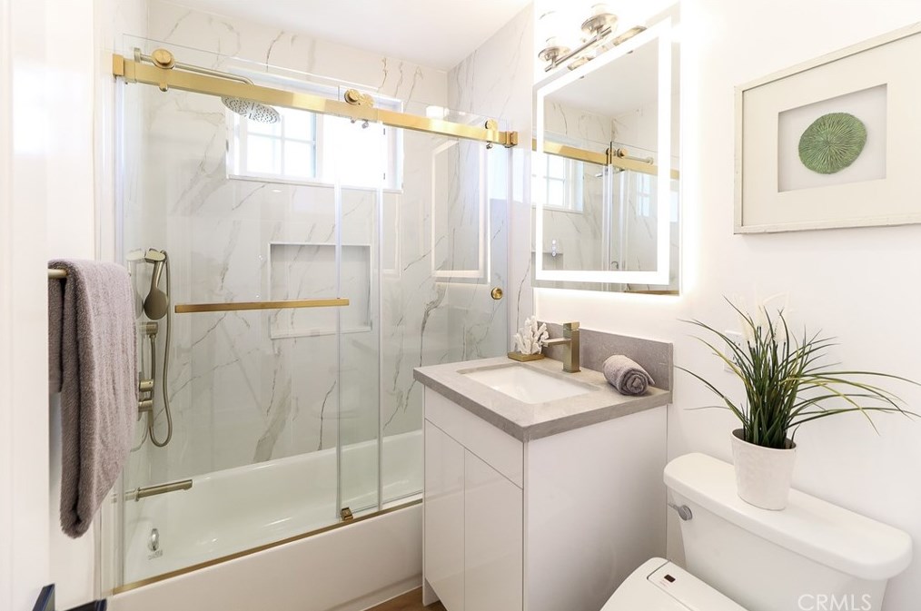 1710 Wollacott St, Redondo Beach CA  90278-2836 exterior