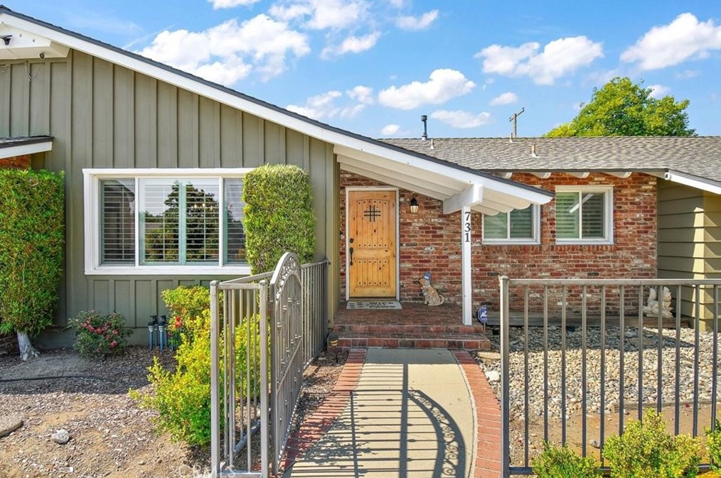 731 W Calspar St, Claremont, CA 91711