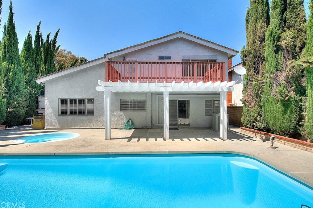 36 Old Wood Rd, Pomona, CA 91766