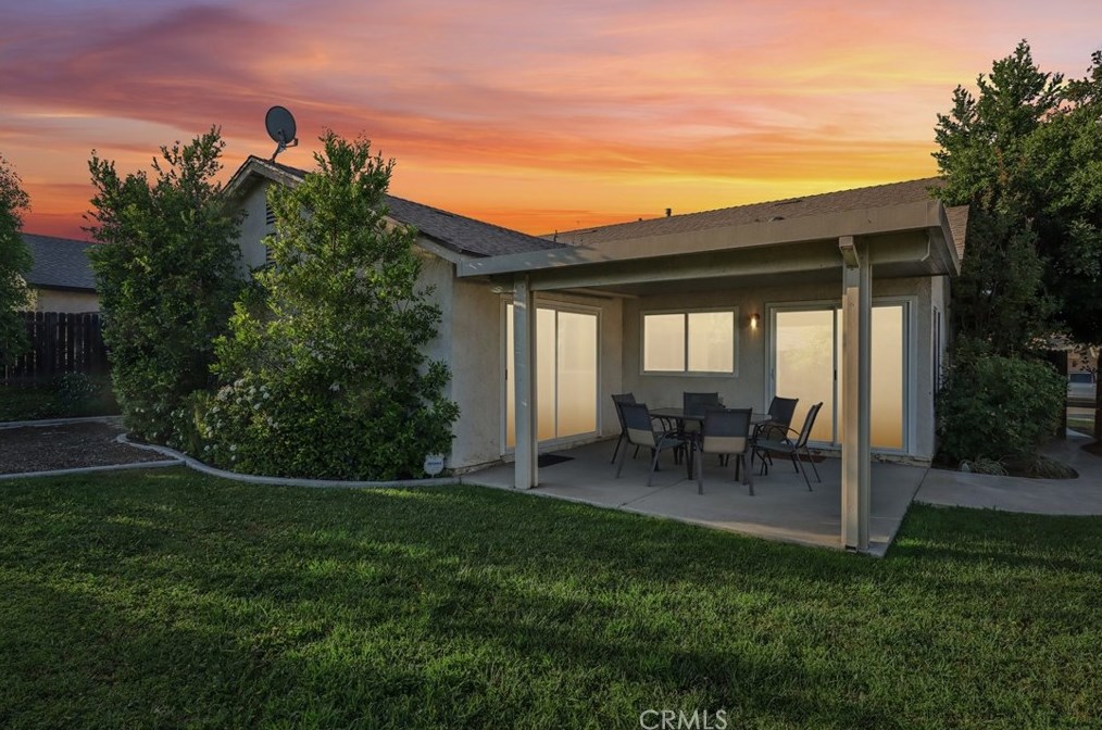 22386 Tanager St, Colton, CA 92313