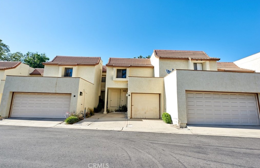 821 Lancaster Dr, Claremont, CA 91711