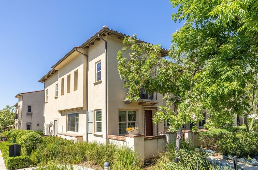 924 E Baseline Rd, Claremont, CA 91711
