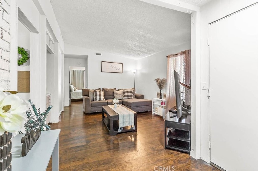 350 S Willow #55, Rialto, CA 92376