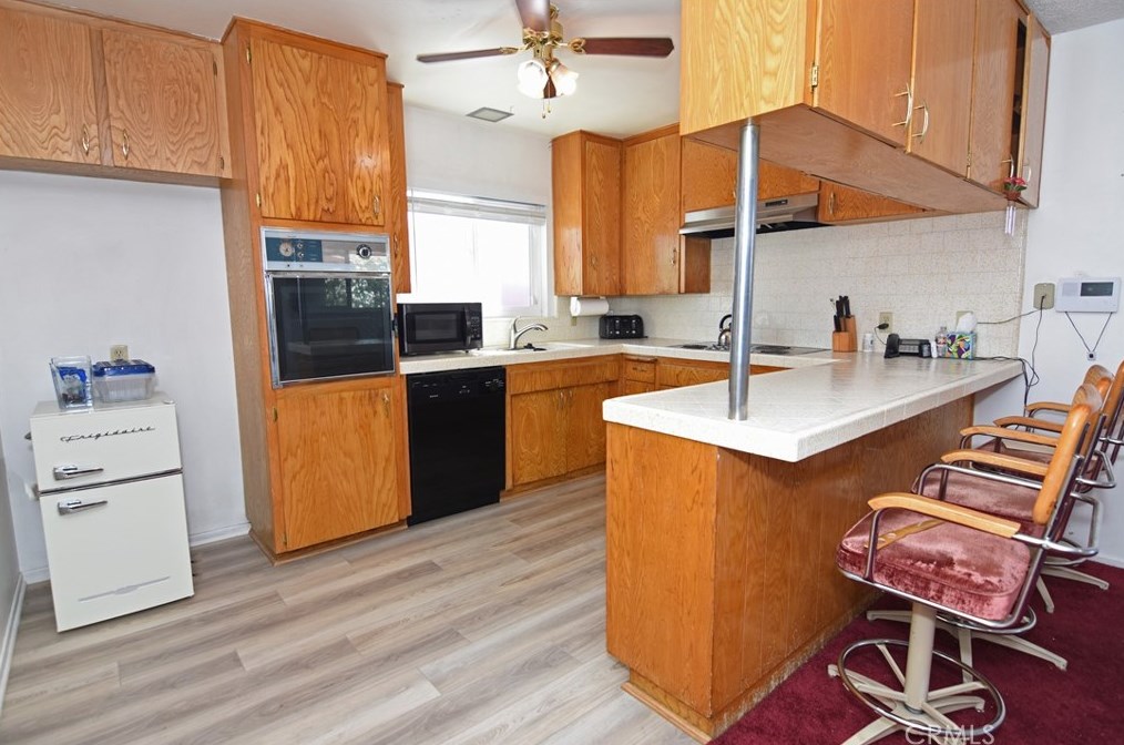 16166 Avalon Ave, Victorville, CA 92395