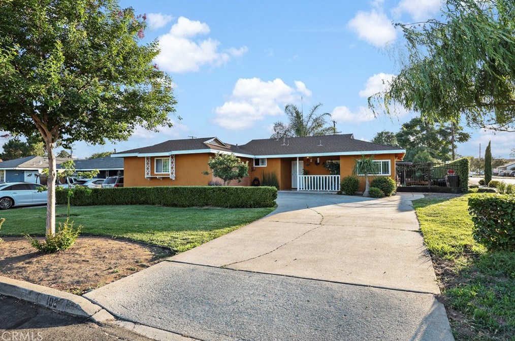 102 S Marcella Ave, Rialto, CA 92376