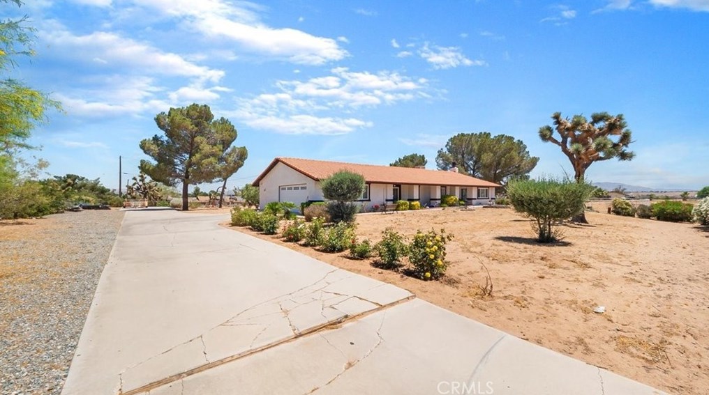 18478 Eucalyptus St, Hesperia, CA 92345