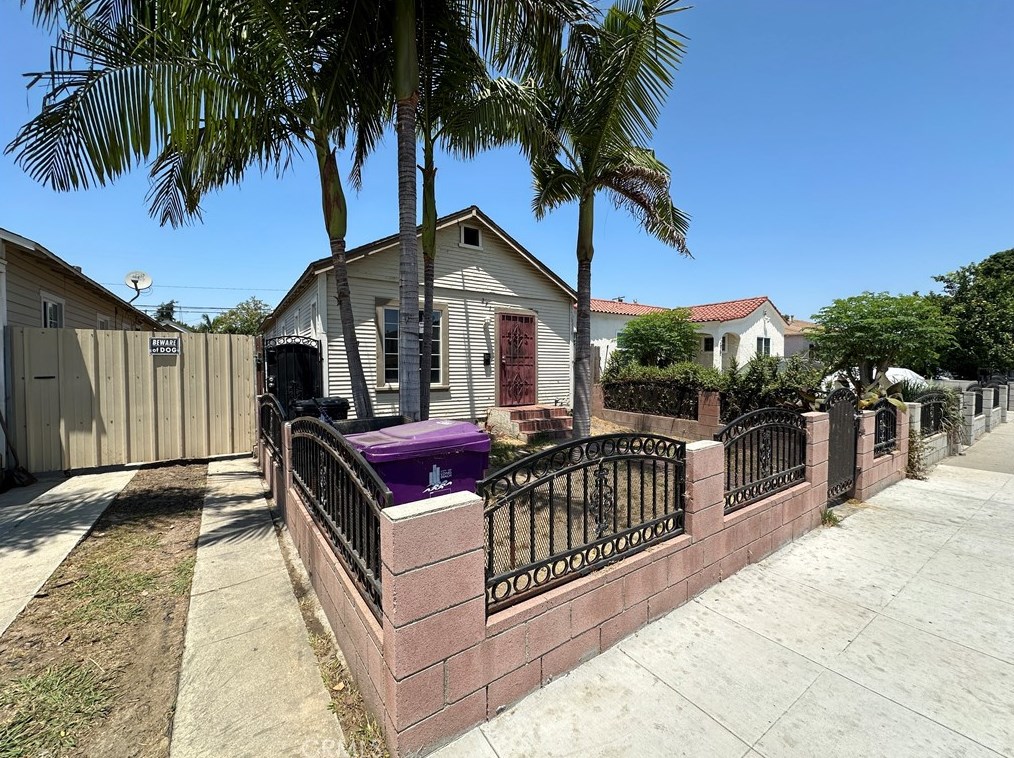 271 E Louise St, Long Beach, CA 90805