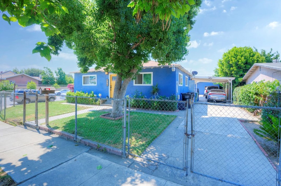 716 11th St, Pomona, CA 91766-2919