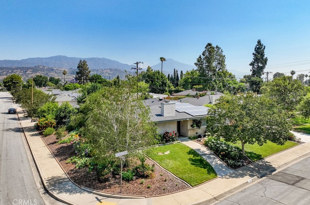 1141 Morningside Dr, Claremont, CA 91711
