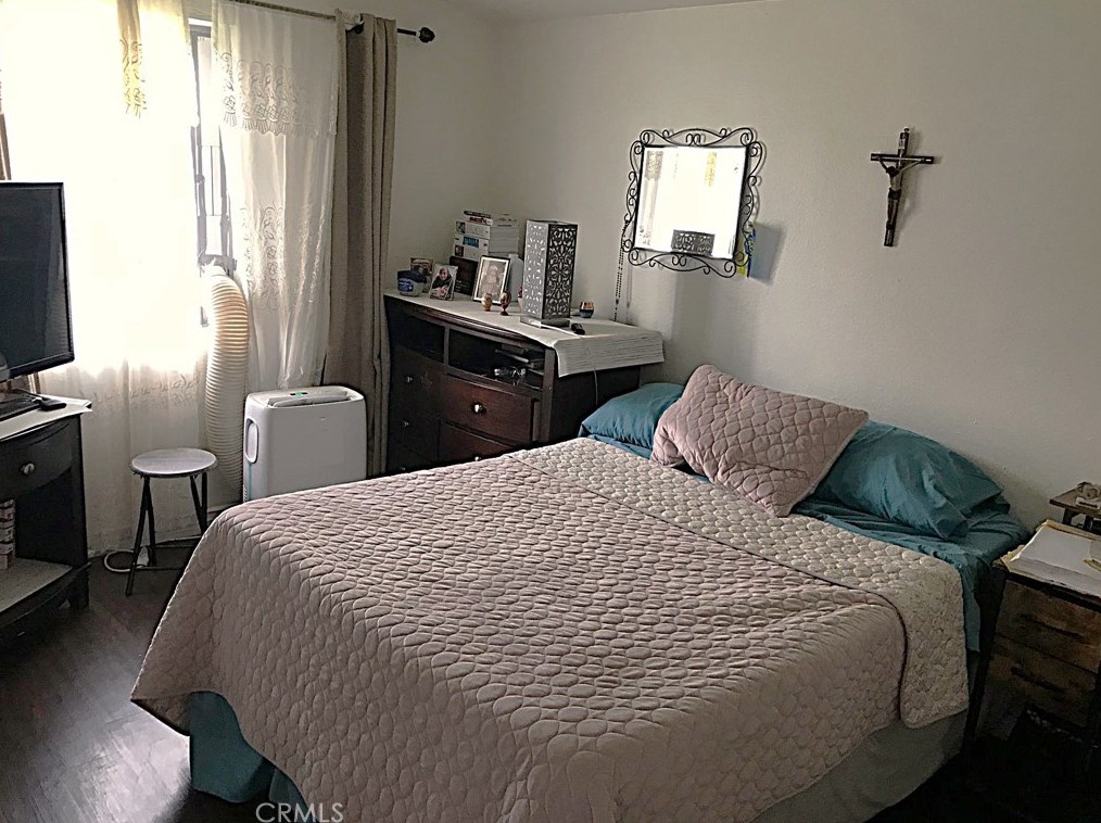 1264 Eucalyptus Ave, Rialto CA  92376-3734 exterior