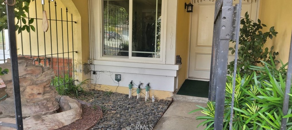 1910 Kiowa Crest Dr, Pomona, CA 91765