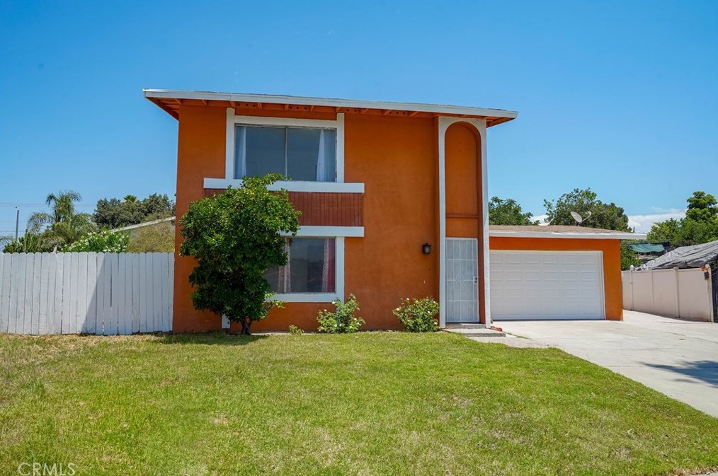 935 S Oakdale Ave, Rialto, CA 92376