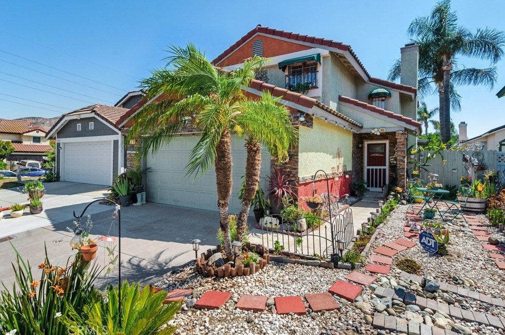 11672 Oak Knoll Ct, Fontana, CA 92337