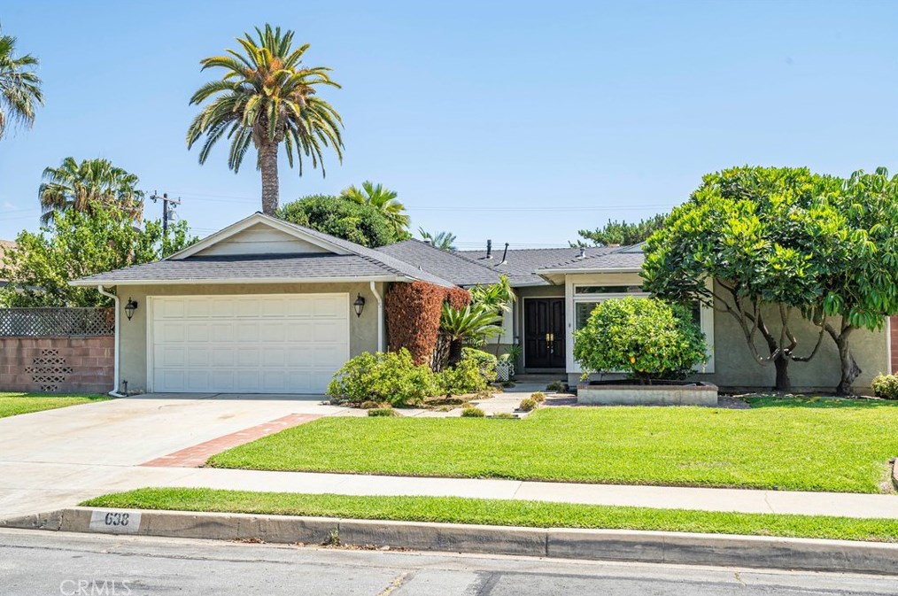 638 Walnut Ave, Glendora, CA 91741-3566