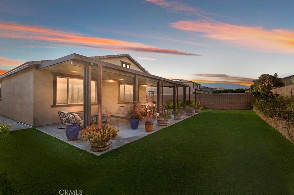 7779 Poppy Ln, Fontana, CA 92336