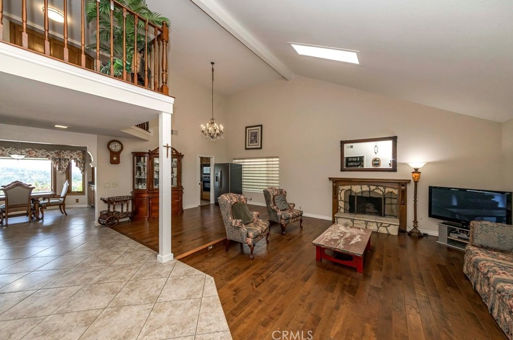 7005 Country Clb Ln, Anaheim CA  92807-4436 exterior