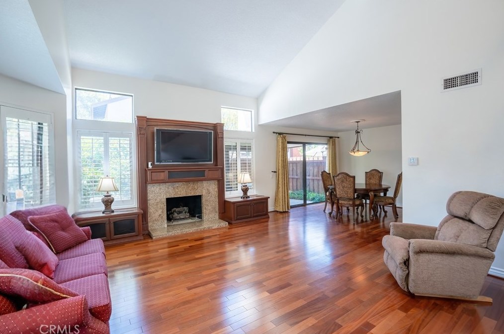 523 W Puente St #1, Covina, CA 91722