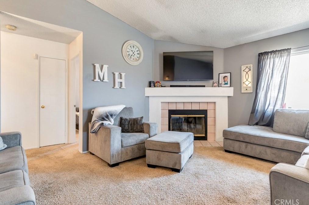 16270 Bridgewood Ln, Victorville, CA 92395