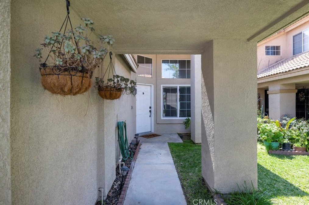 15571 Castellion Rd, Fontana, CA 92337