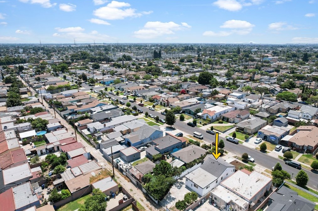 811 94th St, Los Angeles CA  90044-4701 exterior