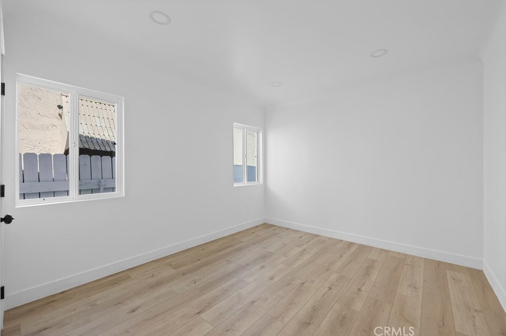 811 94th St, Los Angeles CA  90044-4701 exterior
