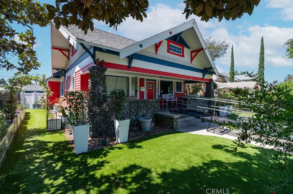 342 Columbia Ave, Pomona, CA 91767-3952