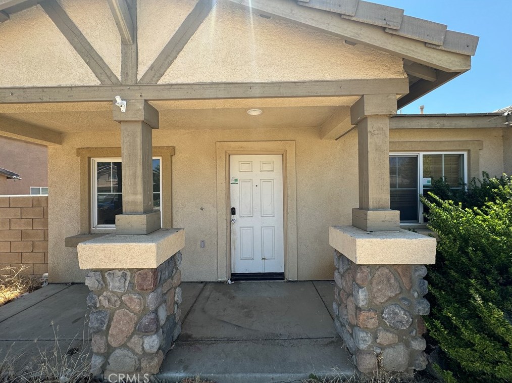 1710 E Miki Way, Lancaster, CA 93535