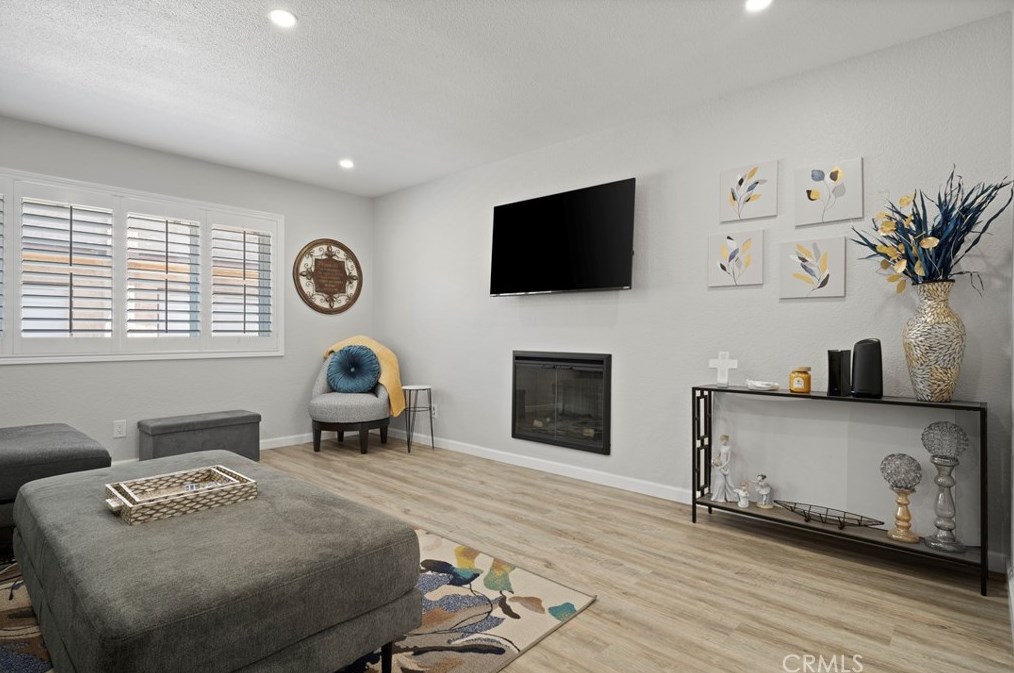 1277 N Sunflower Ave, Covina, CA 91724