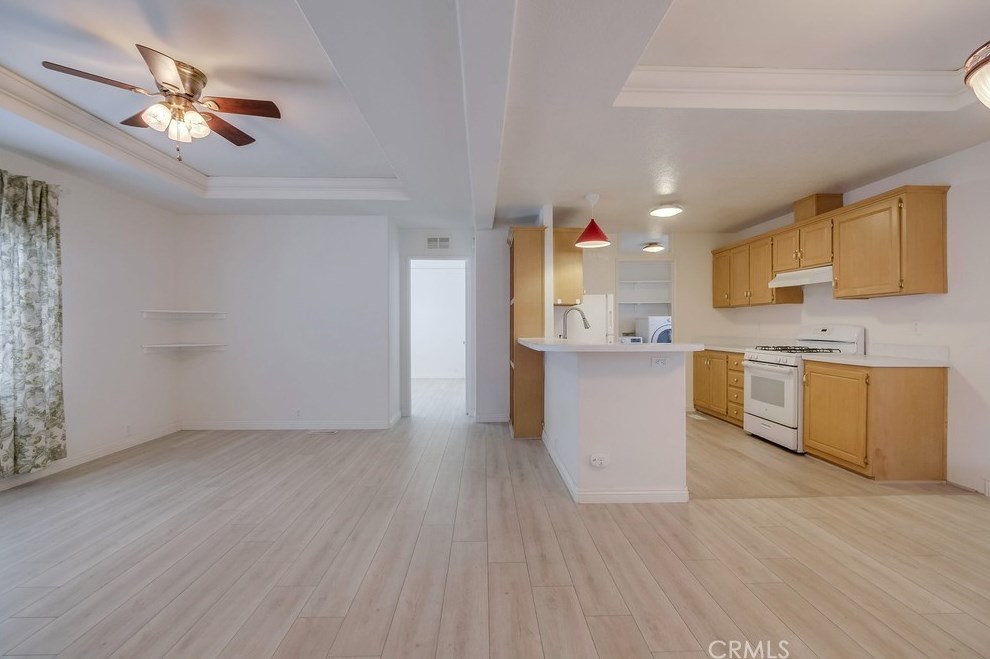 201 E Arrow Hwy #15, Glendora, CA 91740