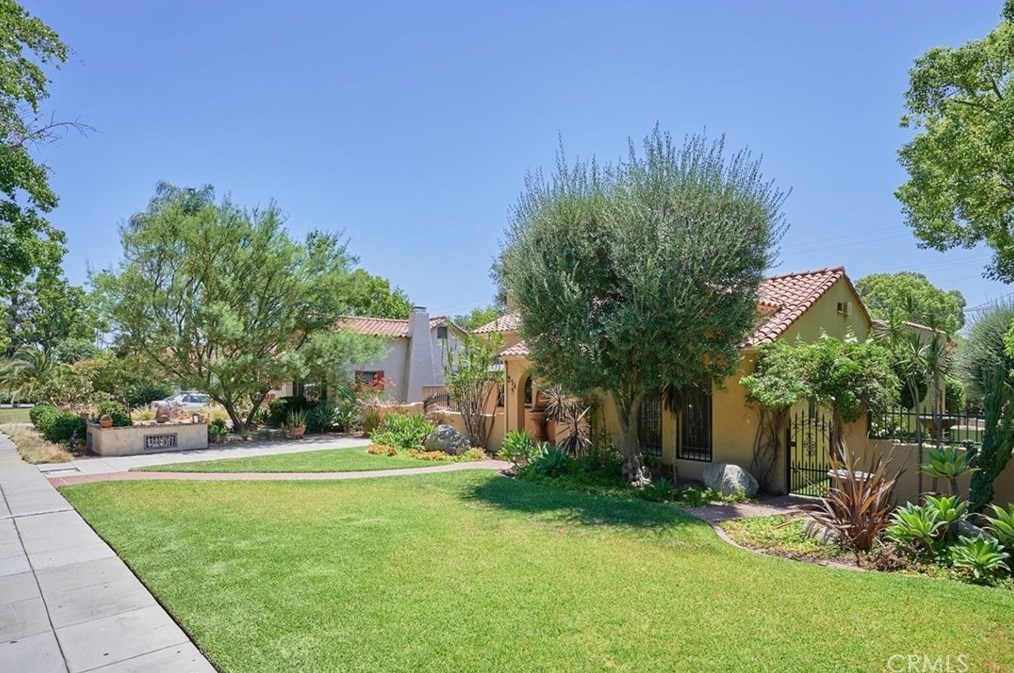 214 4th St, Ontario CA  91764-2708 exterior