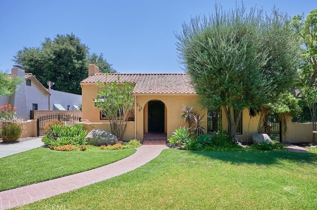 214 E 4th St, Ontario, CA 91764