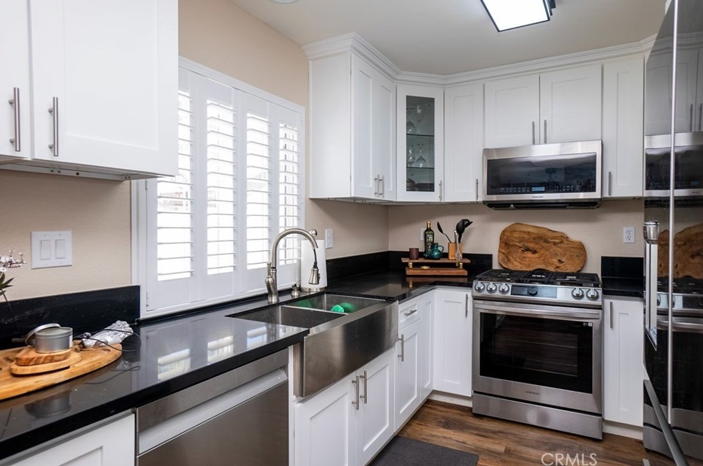 2857 Windhaven Dr, Rialto, CA 92377