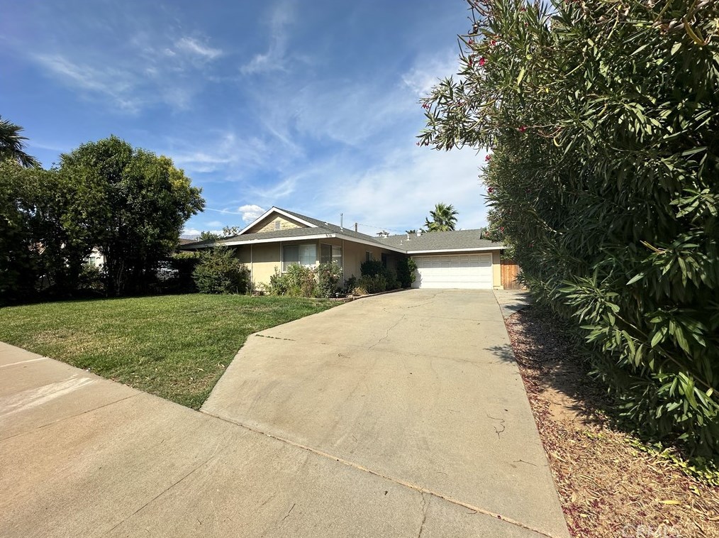 1116 Thompson Ave, Banning, CA 92220