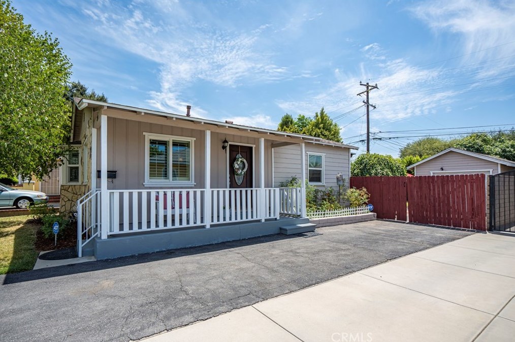 830 W Foothill Blvd, Glendora, CA 91741
