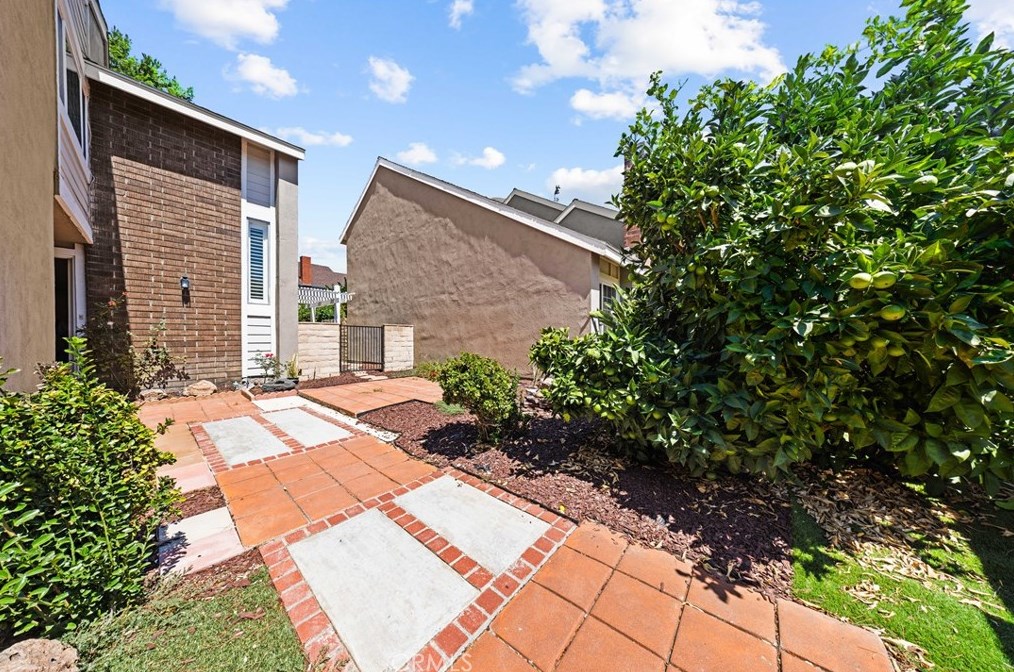 5 Swallowtail, Irvine, CA 92604
