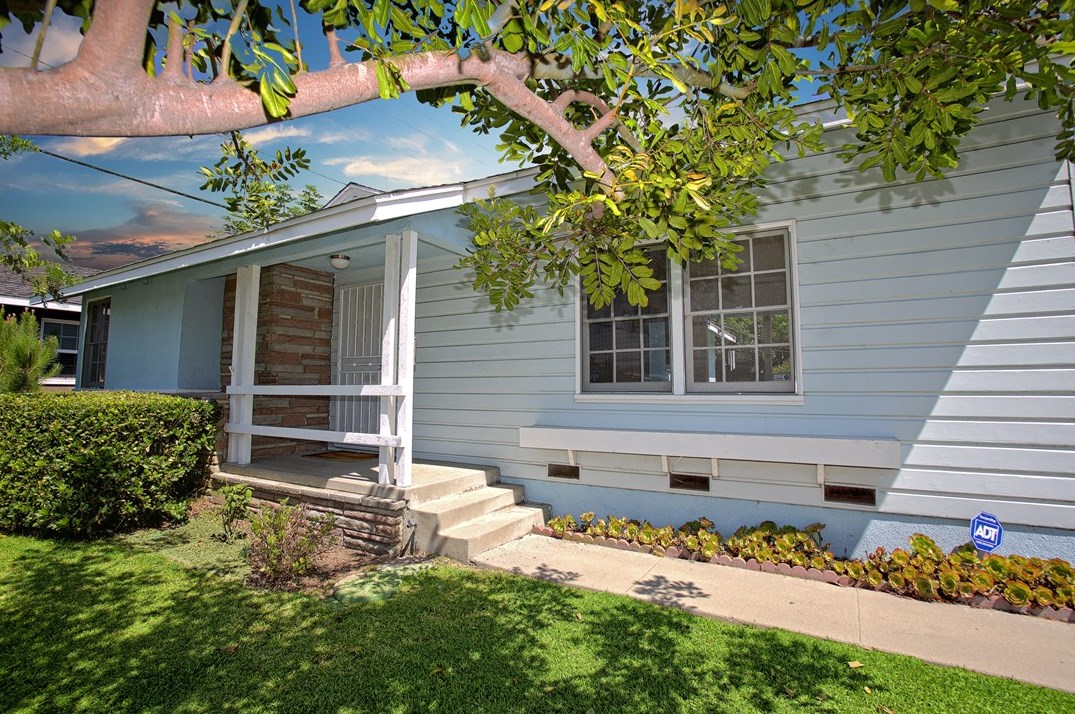 6709 E La Marimba St, Long Beach, CA 90815