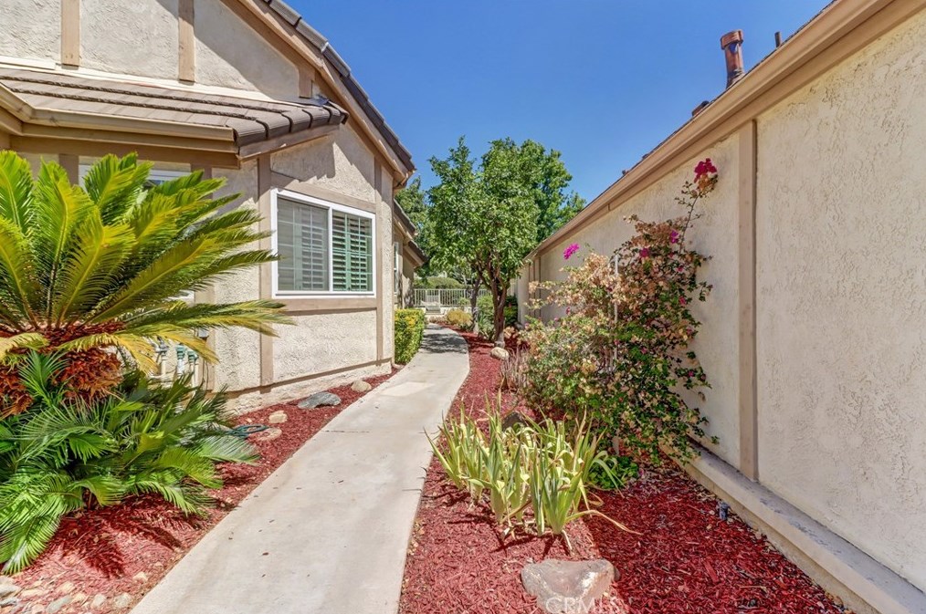 2166 Pinot Cir, Upland, CA 91784