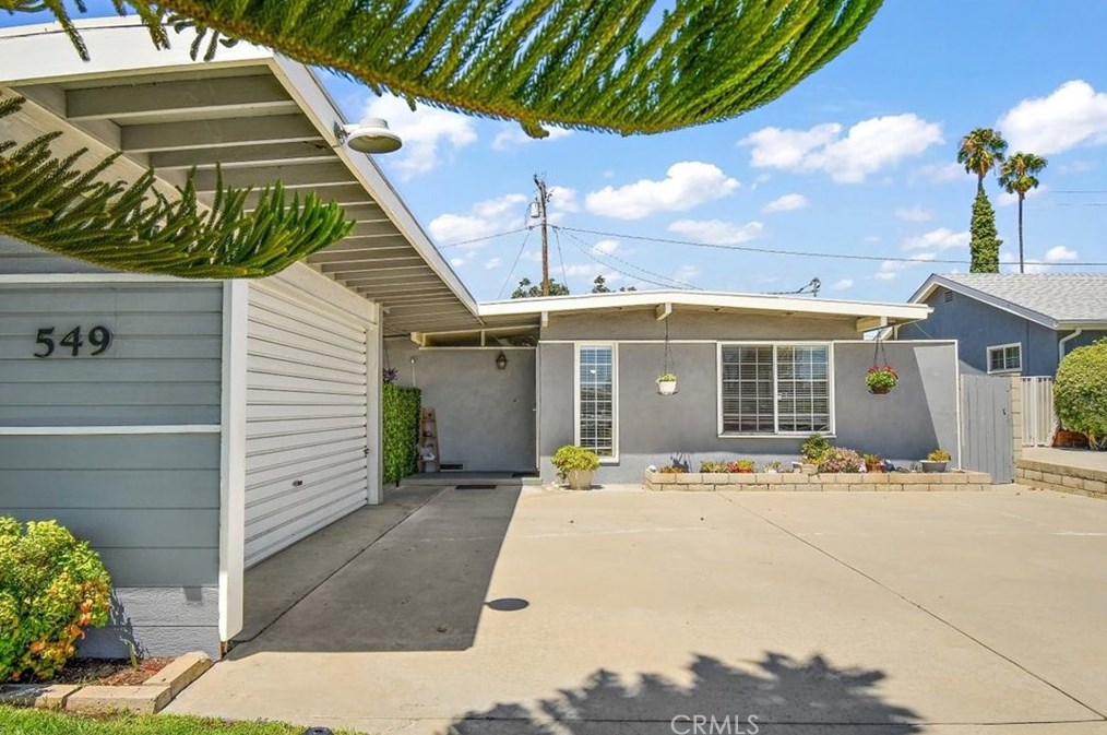 549 Greenhaven St, Covina, CA 91722-2104