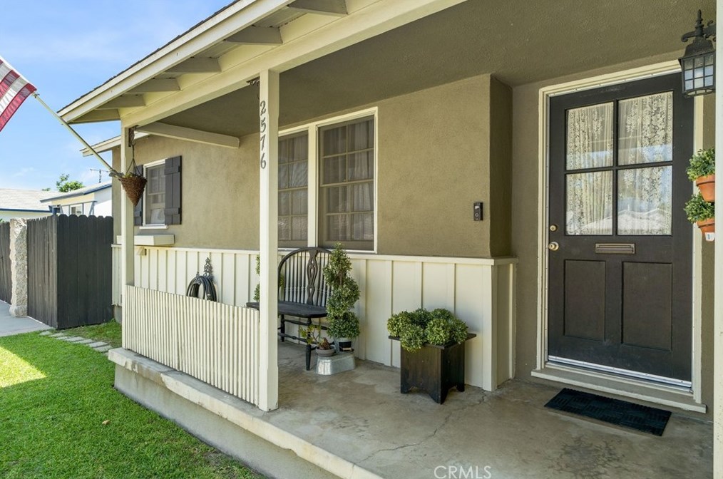 2576 Kellogg Park Dr, Pomona, CA 91768