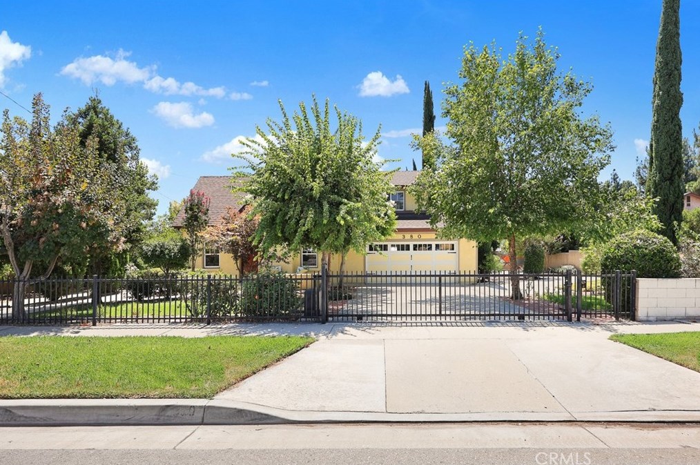 380 W 9th St, Upland, CA 91786