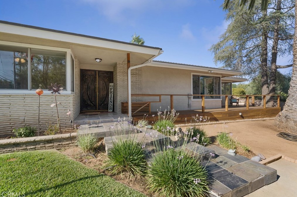 20305 E Covina Hills Rd, Covina, CA 91724