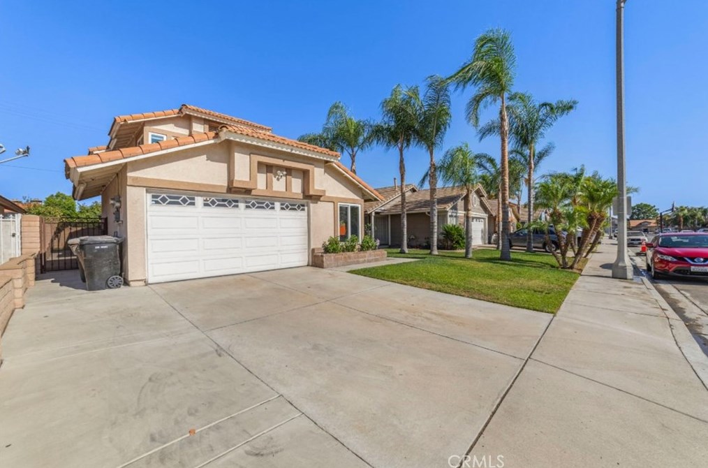 1258 Martinez Ln, Colton, CA 92324